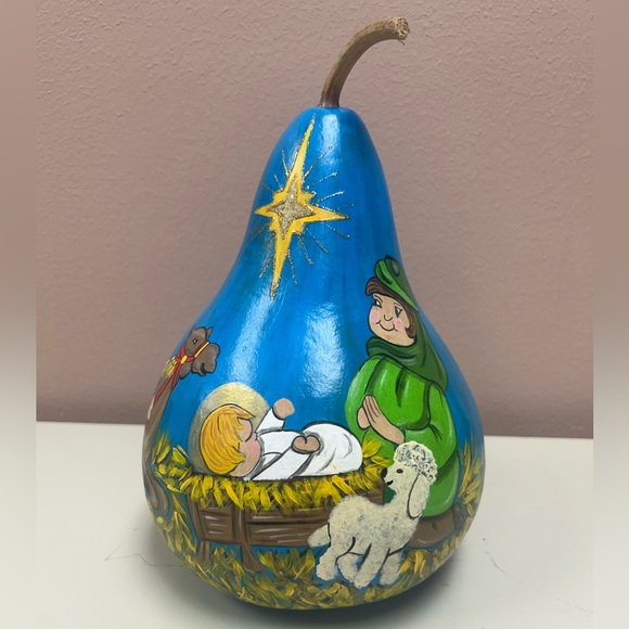 Beautifully Hand Painted Nativity Scene Large Dried Gourd Folk Art Faye Thompson - Picture 1 of 8